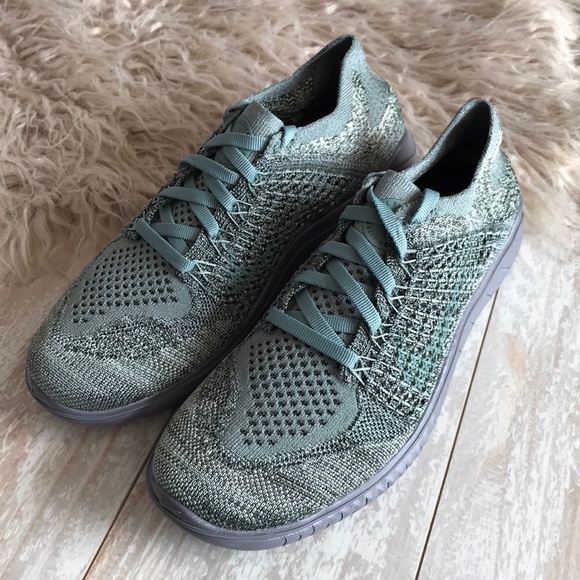 NWT Nike ID Custom Free RN Flyknit - Picture 7 of 7